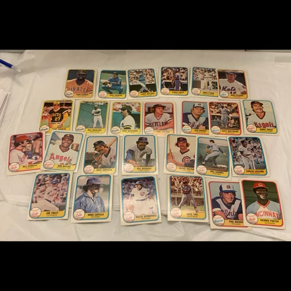Bundle of Baseball Cards Lot 194
